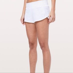 LULULEMON WHITE SHORTS